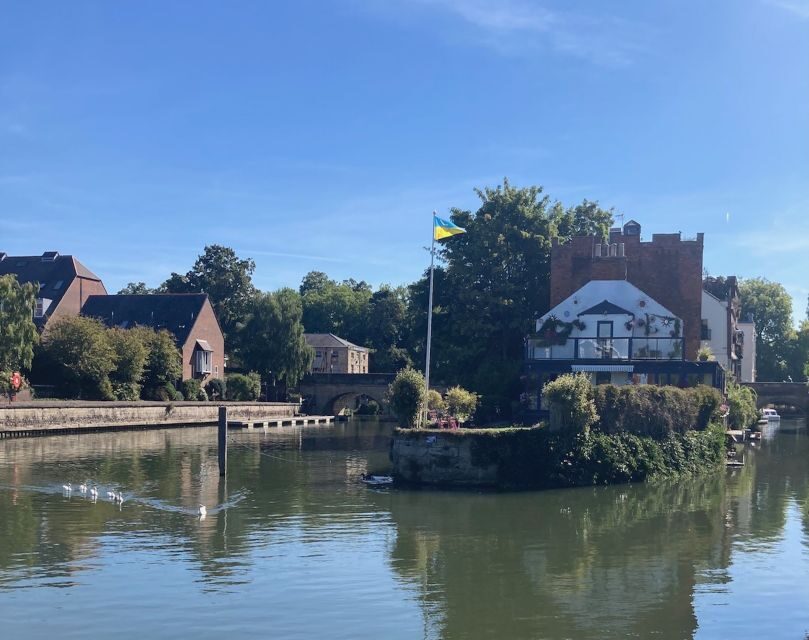Oxford: Sightseeing Boat Cruise with Prosecco - Prosecco on the Thames: small perk, big atmosphere
