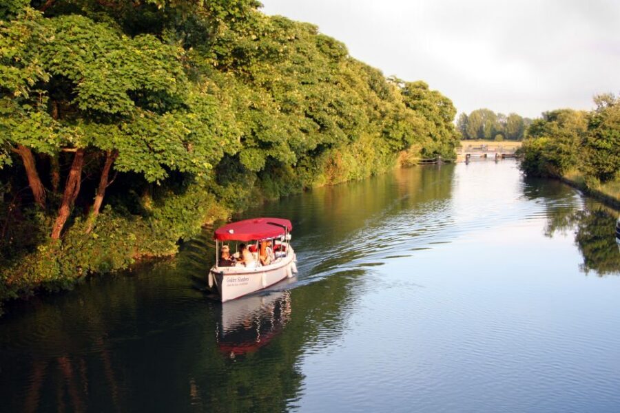 Oxford: Sightseeing River Cruise with Afternoon Tea - Checking in at The Folly Bridge: where the afternoon starts