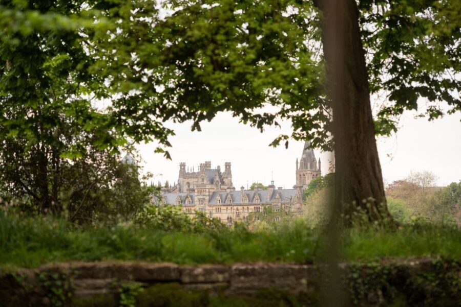 Oxford: Sightseeing River Cruise with Afternoon Tea - Rose Island and Alice’s Oxford: where stories meet the river
