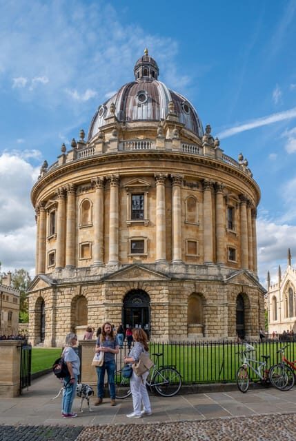 Oxford: The Original Uncomfortable Oxford™ Tour - Sheldonian Theatre and Balliol: power shows up in public spaces