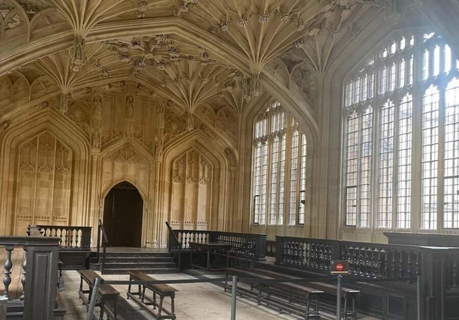 Oxford: Town & Gown Tour with Divinity School Entry Ticket - Town & Gown Oxford, with a ticket you can actually use