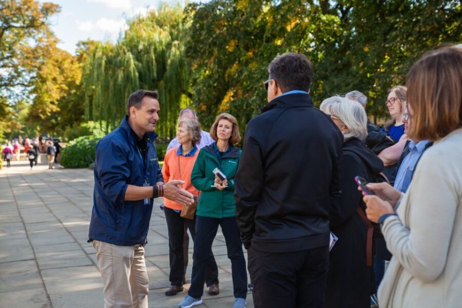 Oxford: University and City Walking Tour with Alumni Guide - Oxford University on Foot: Why an Alumni Guide Changes Everything