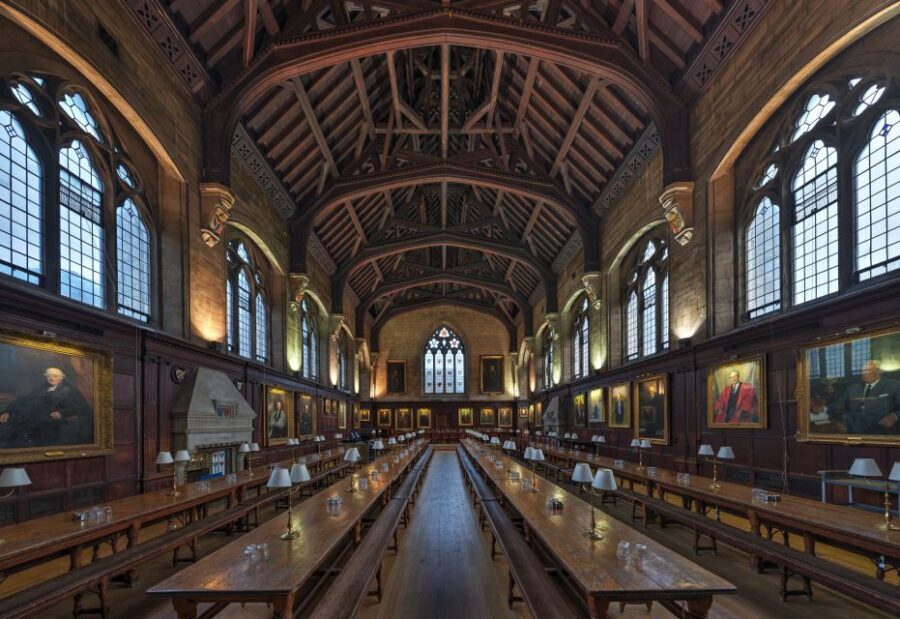Oxford: University and City Walking Tour with Alumni Guide - All Souls, Oriel, Hertford, and Merton: How Colleges Shape the City