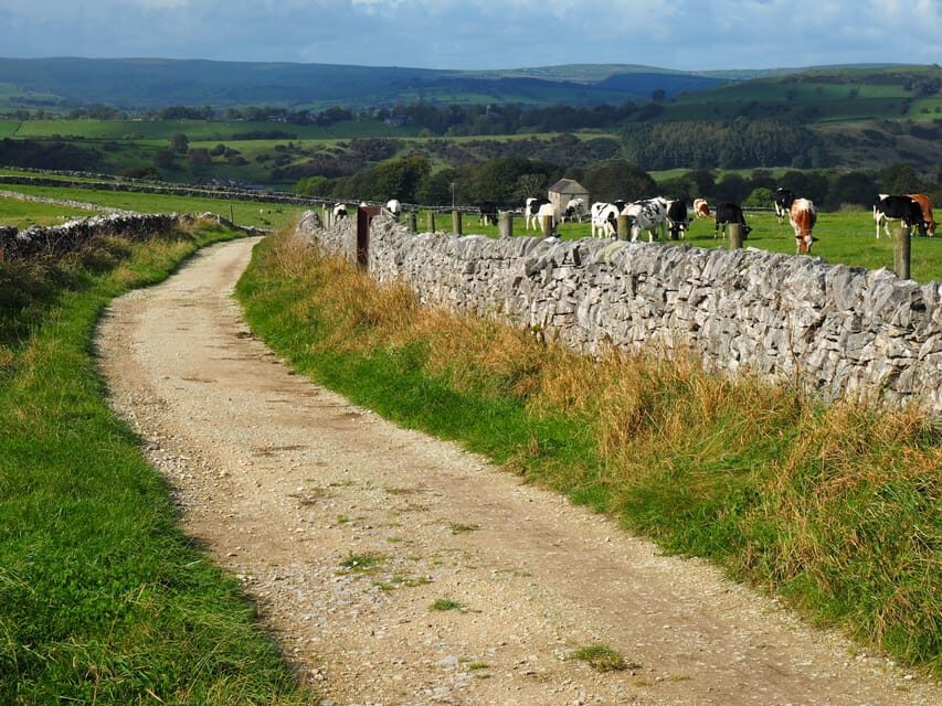 Peak District Highlights eBike Tour - Should you book this Peak District Highlights eBike Tour?