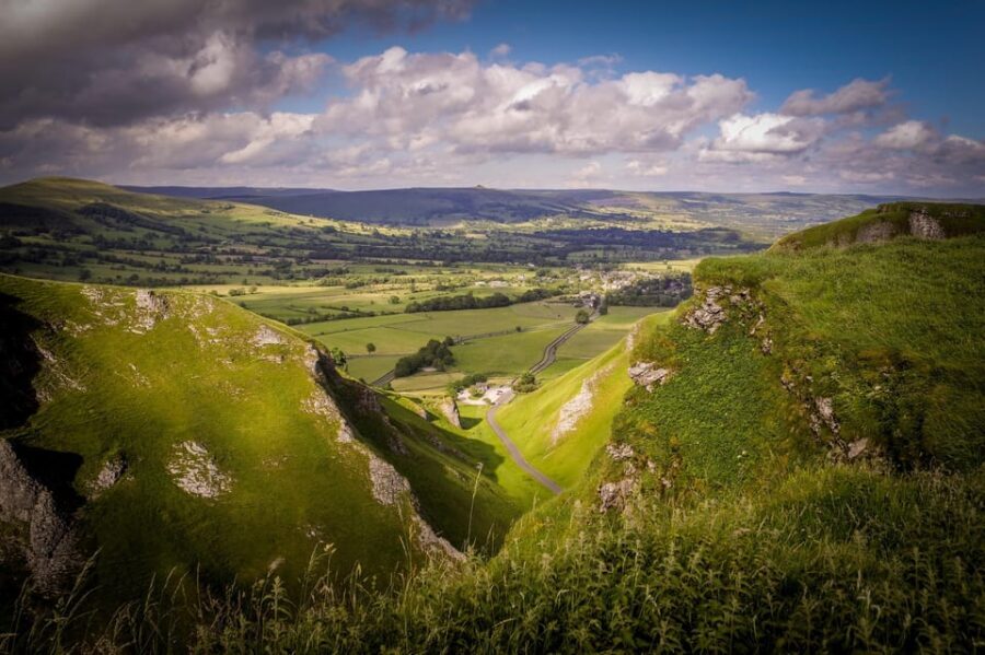 Peak District (Yorkshire): Online Road Trip Guidebook - The value: paying $14 per group for 12 months of planning