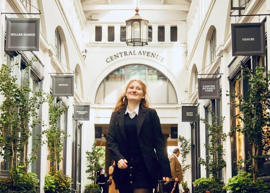 Photoshoot at Notting hill,Covent Garden,St Paul Cathedral - Why This Private London Photoshoot Feels Worth It