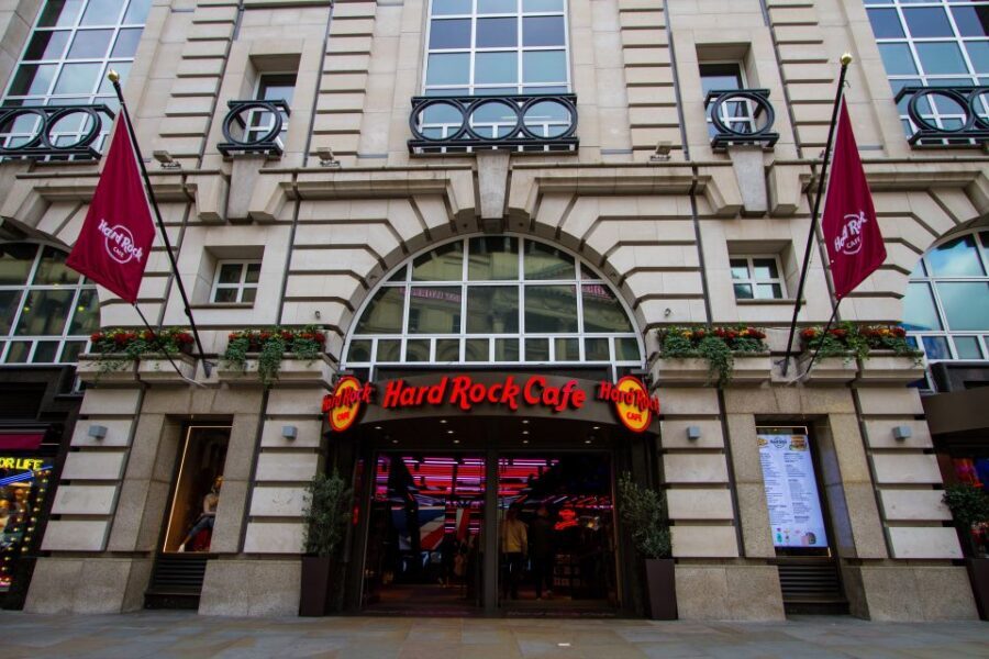 Picadilly Circus: Hard Rock Cafe Set Menu Lunch or Dinner - What you’ll eat: the burger-and-salmon logic