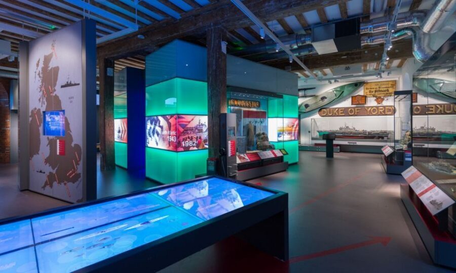 Portsmouth: Historic Dockyard Ultimate Explorer Ticket - The included Harbour Tour: the easy way to see the dockyard in context