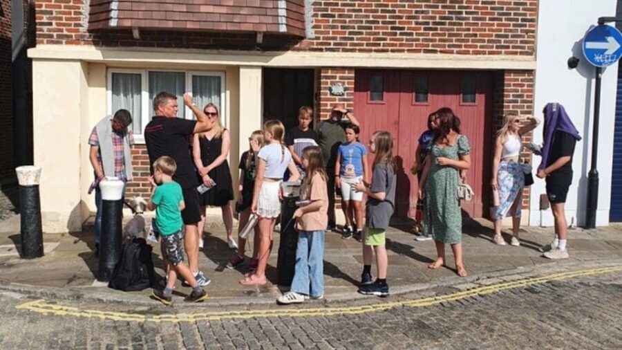 Portsmouth: Old Portsmouth Historical Walking Tour - Old Portsmouth in 90 minutes: how the pace really works