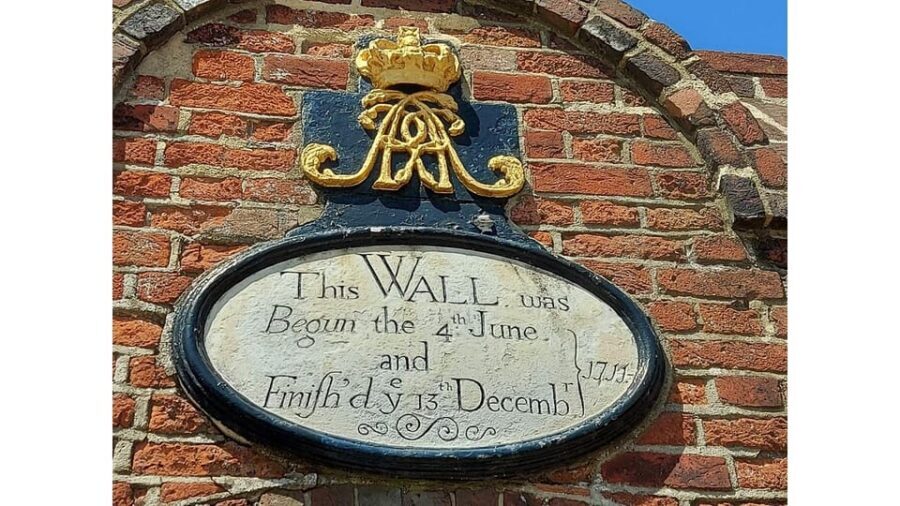 Portsmouth: Portsmouth of the Past Walking Tour - Photo stops and the practical side of a 90-minute walk