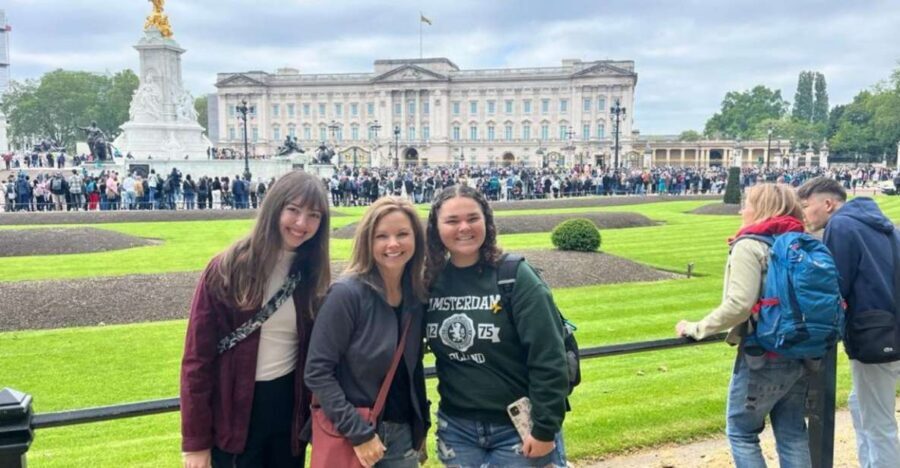 Private London Big Sights Taxi Tour - Westminster Abbey to Big Ben: where your taxi ride turns into walking moments