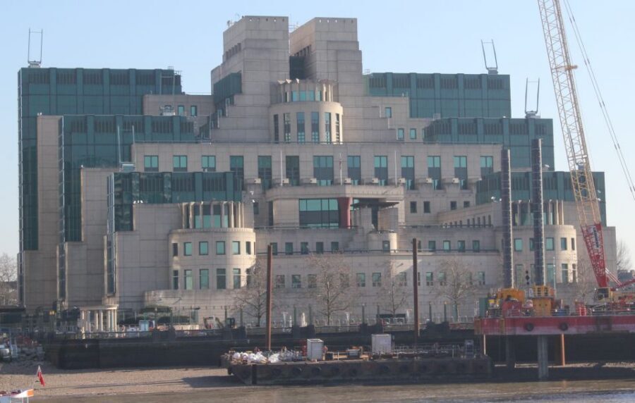 Private London Spy Walking Tour - Waterloo Bridge to The Savoy: quick stops that set the whole tone