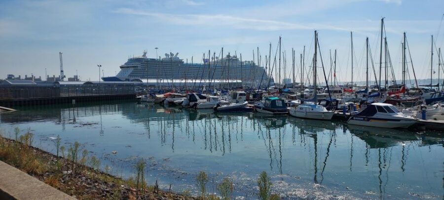 Private Southampton Walking Tour - Starting at the Bargate: the perfect way to orient yourself