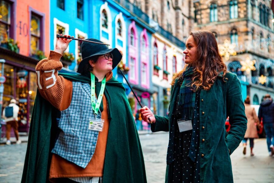 Private tour: discover the city which inspired Harry Potter - The Royal Mile’s alleyways: dark legends with colourful corners