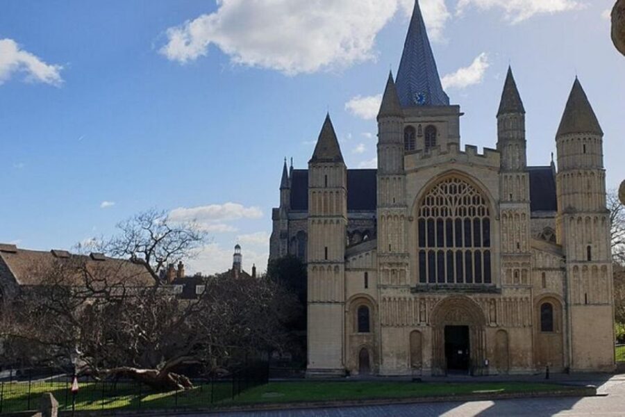 Private tours to Leeds Castle, Canterbury, White Cliffs - The mini-van setup: comfort, Wi‑Fi, and a schedule you can actually handle