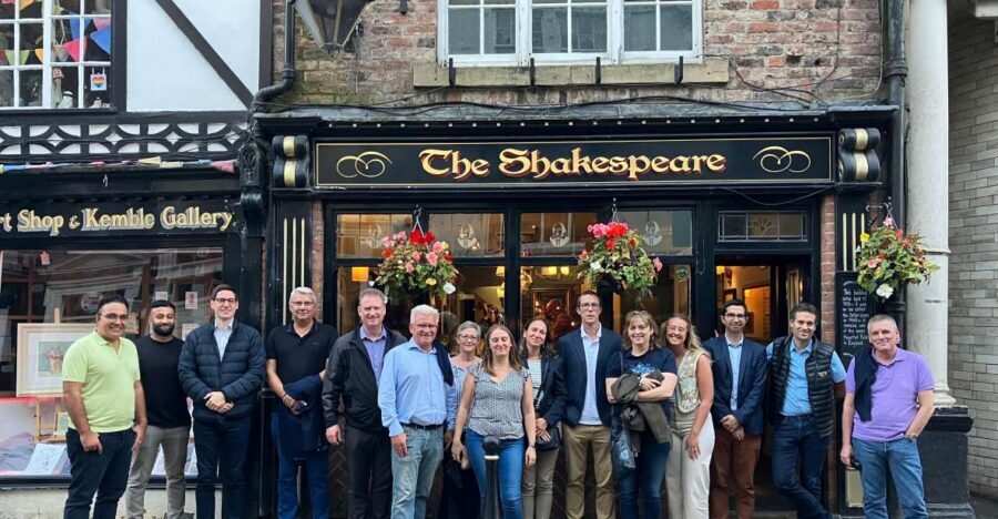 Pub and History Tour Durham City - The final drink near Elvet Bridge and an easy dinner plan