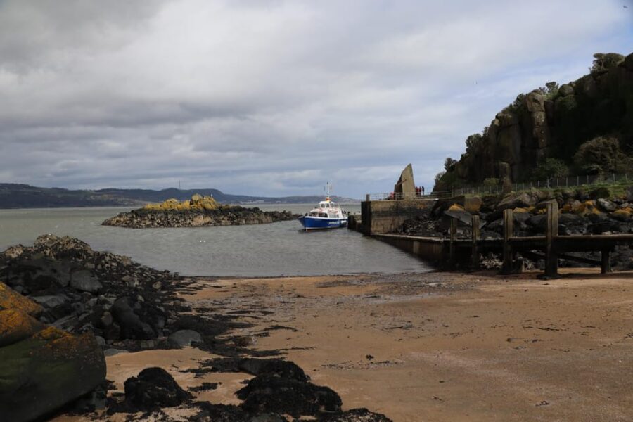 Queensferry: Sightseeing Cruise to Inchcolm Island - The Firth of Forth Segment: Where Wildlife Shows Up