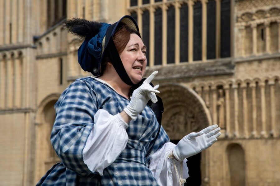 Rochester, Kent: Costumed Guided Tour - Rochester on Stage: When Dickens Talks Back