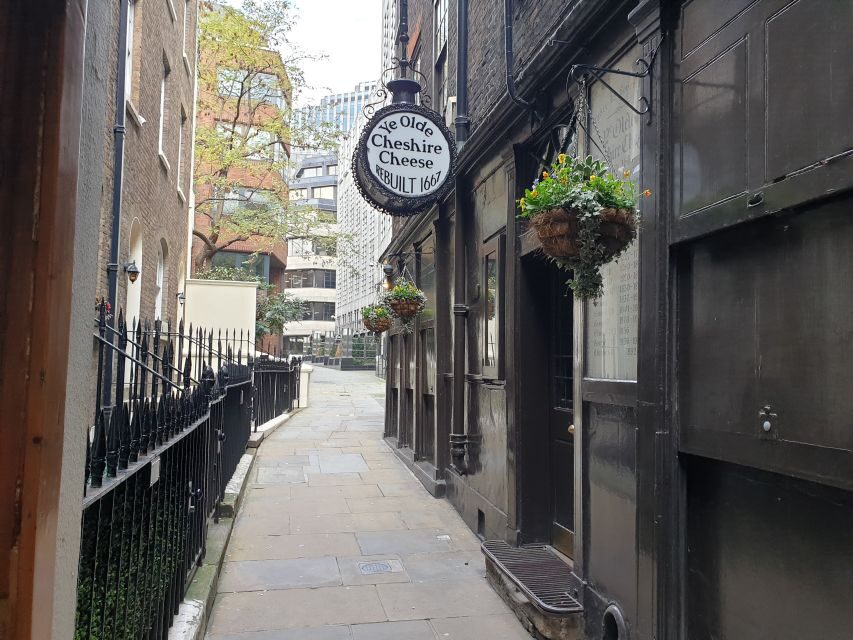 Roman Ruins to Blitz Bombings: London's Fiery History - Roman Wall of Londinium: spotting Rome where you least expect it