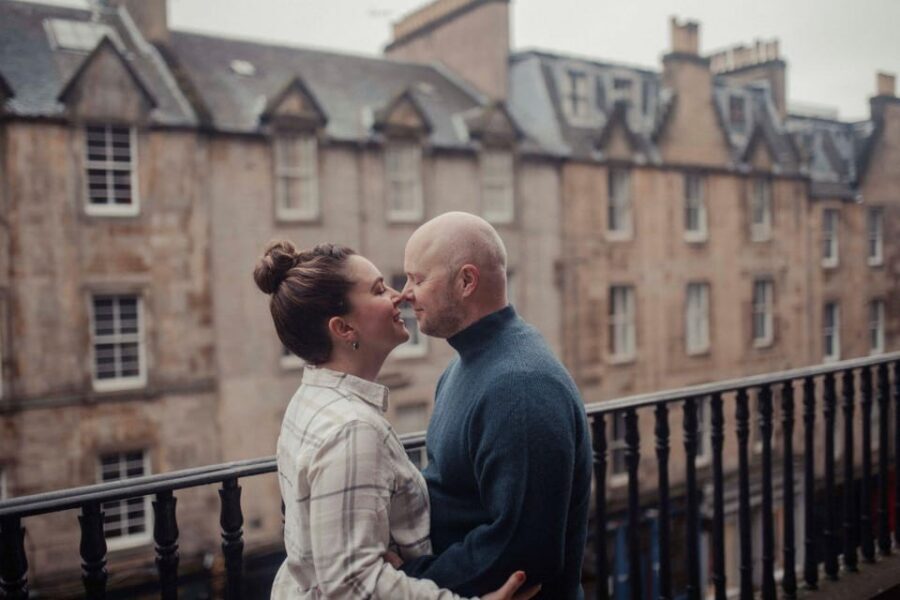 Romantic Photoshoot Experience for Couples in Edinburgh - The Shoot Flow: Meeting Options and a Tight, Useful Time Window