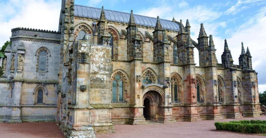 Rosslyn Chapel & Scottish Borders Tour from Edinburgh - From Edinburgh to Roslin: The Ride That Sets the Tone