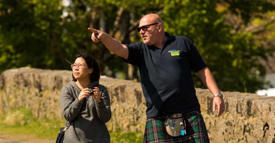 Rosslyn Chapel, Stirling Castle & Dunfermline Abbey Tour - Meeting at Caffe Nero, then letting the guide handle the flow