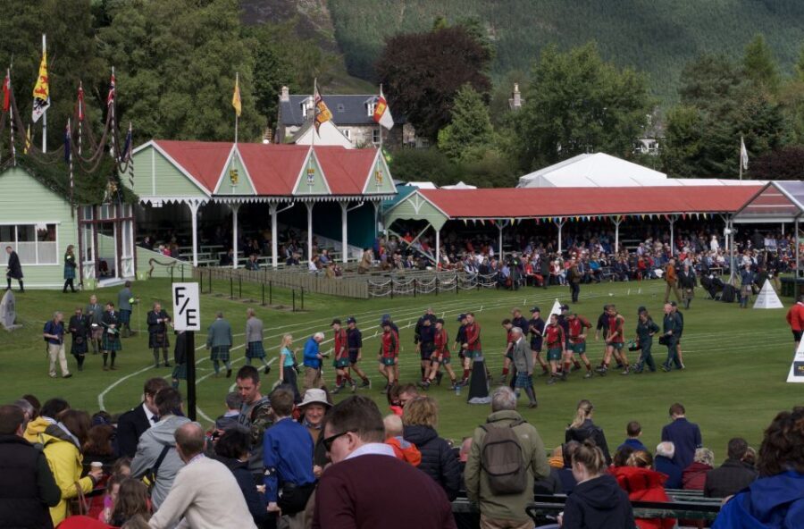 Royal Highland Braemar Gathering, transfer from Edinburgh - Glenshee and wildlife spotting on the way to Royal Deeside