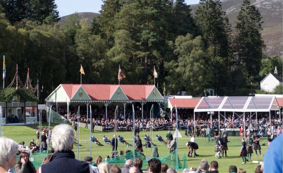 Royal Highland Braemar Gathering, transfer from Edinburgh - Your day at Braemar: free time to pick what you watch