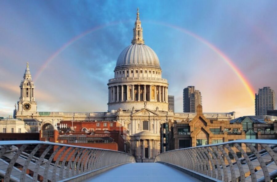 Royal London Tour incl Buckingham Palace & Changing of Guard - The Coach Panoramic Tour: Fast Orientation Around London’s Main Sights
