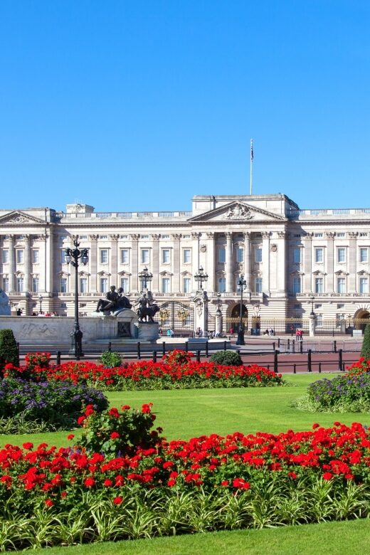 Royal London Tour incl Buckingham Palace & Changing of Guard - St. Paul’s Cathedral Entry: Wren’s Masterpiece With Sunday Limits