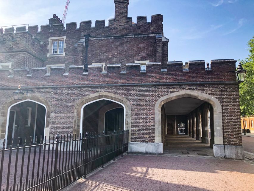 Royal London: Tudors & Stuarts Walking Tour - The once-largest royal palace site: seeing scale in the middle of London