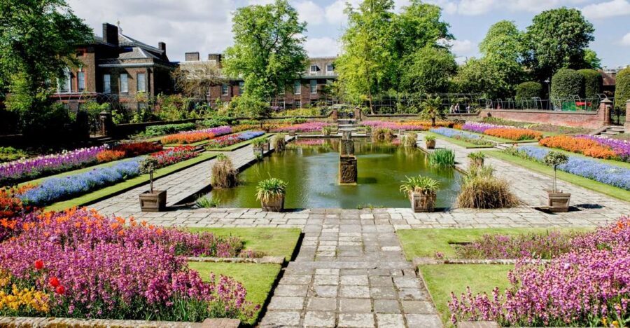 Secret Gardens of London Private Tour - Temple Gardens and the Inns of Court: where London hides its quiet