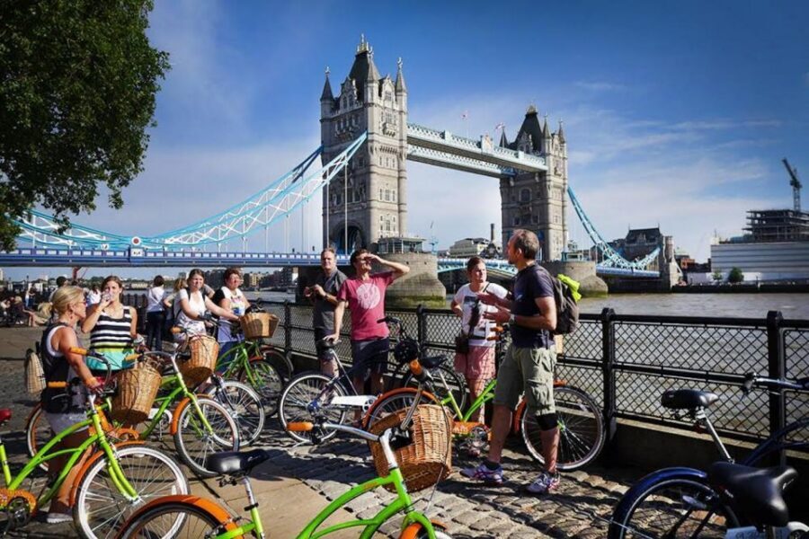 Secret London Tour by Bike - Diagon Alley and Leaky Cauldron: Harry Potter Sightseeing, London-Style