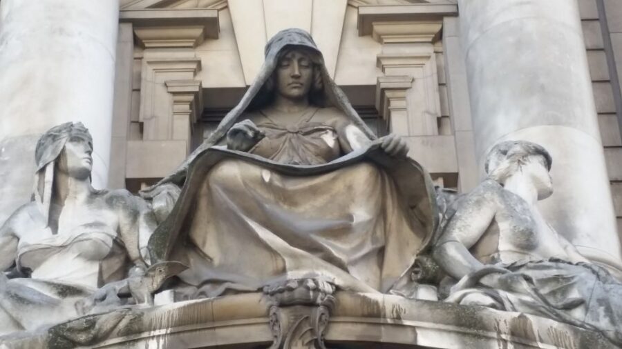 Secret Old London Walking Tour - A Medieval Plague to Roman Layers Walk in 1.5 Hours