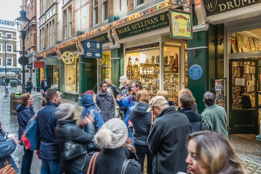 Secrets of London Walking Tour - Dickens-Era Atmosphere: Gas Lamps, Door Knockers, and Old Pubs