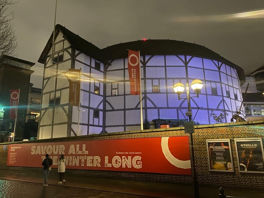 Shakespeare's London: Walking Tour - The actor’s performance: why the readings work in real space