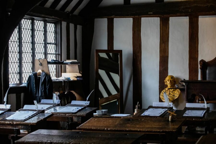 Shakespeare's Schoolroom and Guildhall Entrance Tickets - Medieval Guildhall Spaces, the Priest’s Chapel, and Wall Paintings