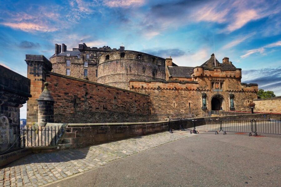 Skip-the-line Edinburgh Castle with Old Town Walking Tour - Meeting at 82 High St: Quick Start, Fewer Frustrations