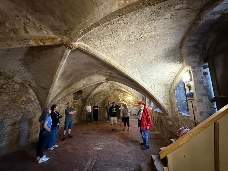 Southampton: 2 Hour Guided Walking Tour with Medieval Vaults - Medieval walls and Henry II: the city’s trade power in plain language