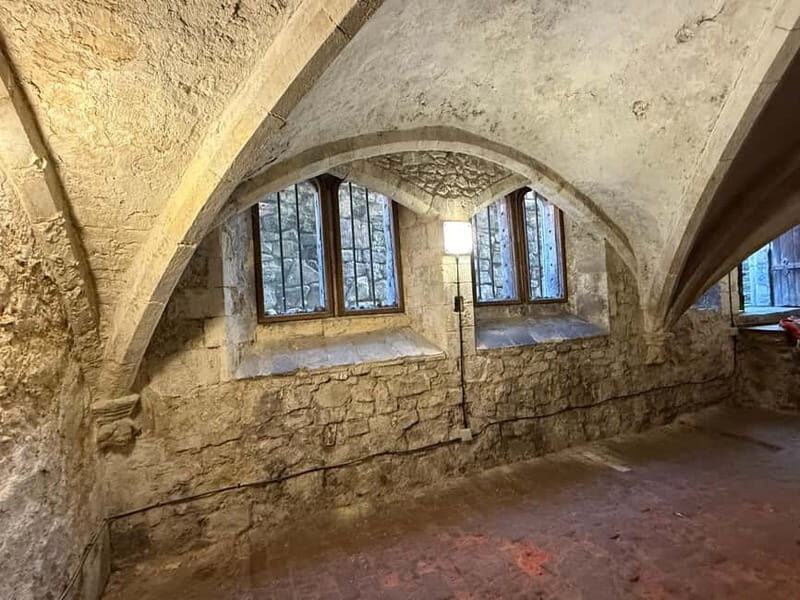 Southampton: 2 Hour Guided Walking Tour with Medieval Vaults - Should you book this Southampton medieval vault tour?