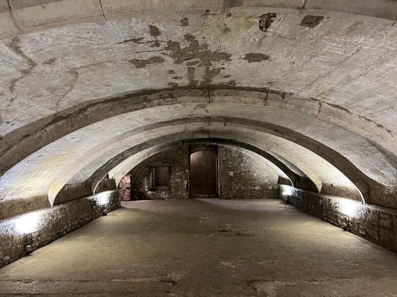 Southampton: 2 Hour Guided Walking Tour with Medieval Vaults - Roman, Saxon, Viking layers: spotting the past without needing a map