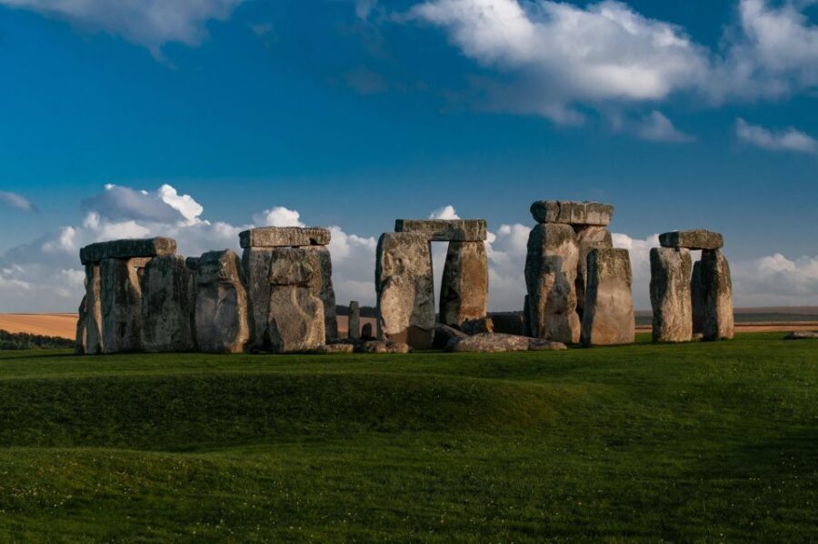 Southampton: Cruise Transfer to London via Stonehenge - Stonehenge stop: what you actually get from about 2 hours