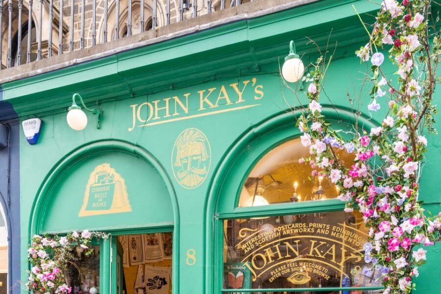 Spanish Language : Original Harry Potter Tour of Edinburgh - Greyfriars Kirkyard and Tom Riddle’s Grave: The Stop You’ll Remember