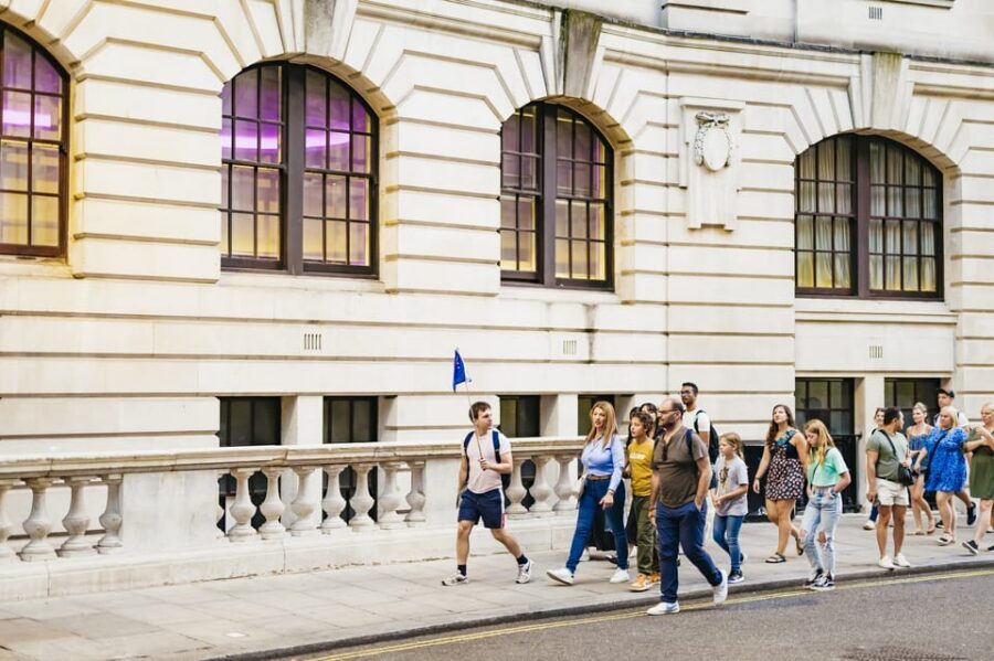 Spanish Language : Original Harry Potter Walking Tour - The boat option and the Underground option: choosing the right vibe for your day