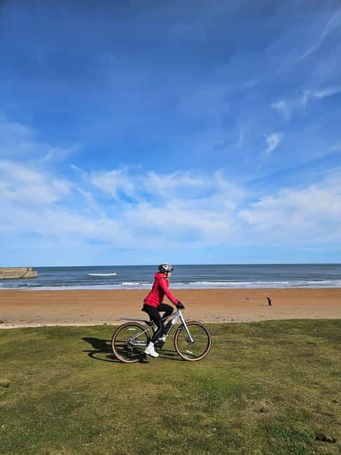 St. Andrews: The Essential Guided Bike & E Bike Tour - Lade Braes Walk and the coastal-to-inland turn