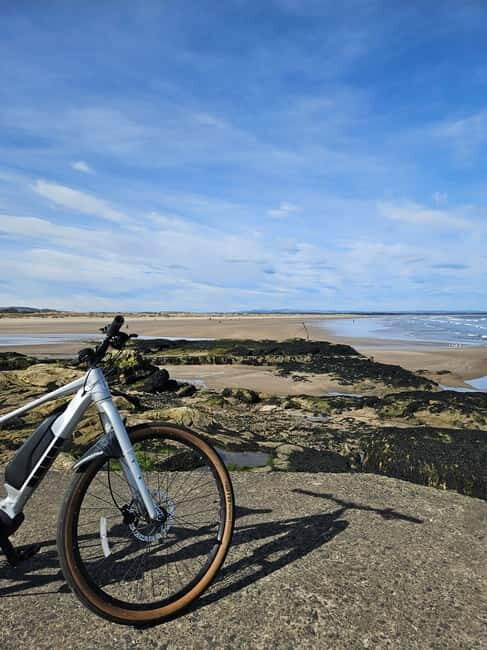 St. Andrews: The Essential Guided Bike & E Bike Tour - Old Course and West Sands: golf legend meets sea air