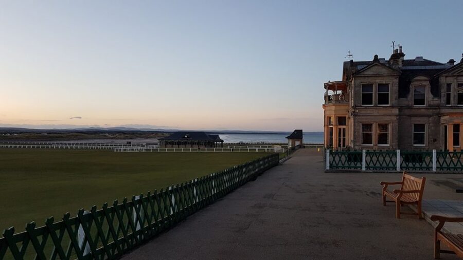 St Andrews: Town, Golf, and Old Course History Tour - Swilkan Bridge Photo Stop: The Classic Ending
