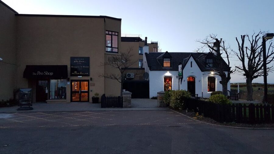 St Andrews: Town, Golf, and Old Course History Tour - Meeting at T-Squared Social and Why Being Early Matters
