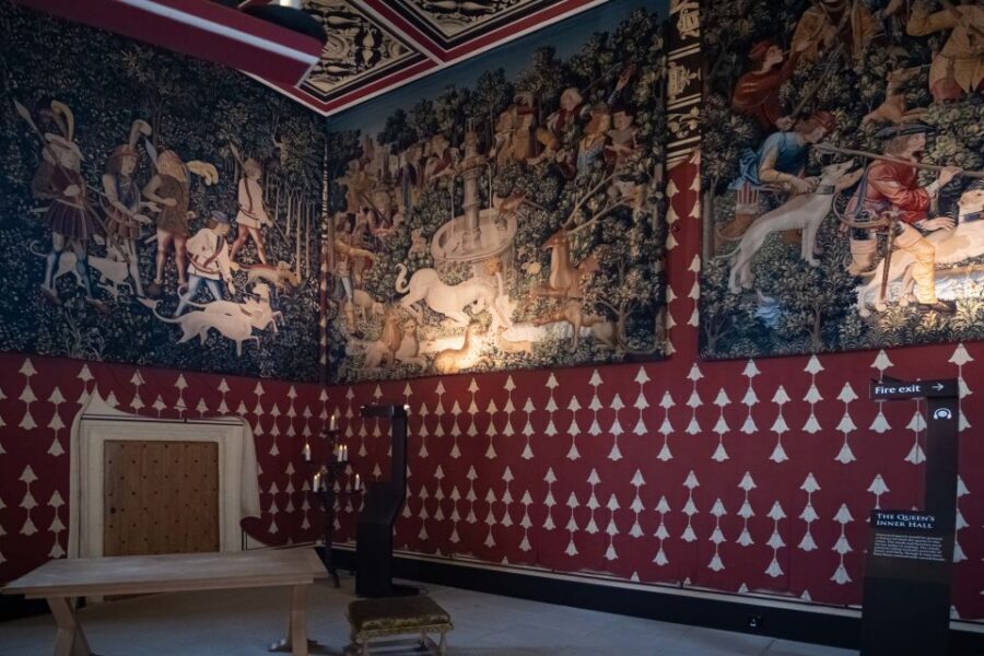 Stirling Castle: Skip-the-Line Guided Tour in Spanish - Skip-the-line entry: what you gain in 90 minutes