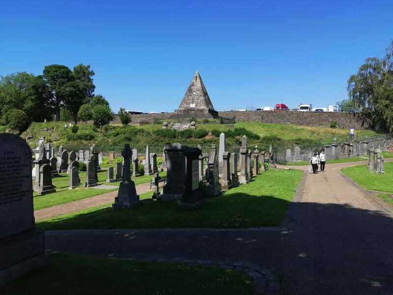 Stirling: Daily Guided Walking Tour with a Local Guide - Broad Street and The Tolbooth: Where Civic Power Shows Up